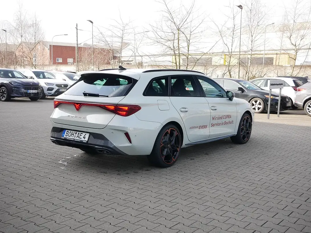 CUPRA Leon 1.5 eTSI DSG Matrix LED Sportstourer - Thumbnail 5