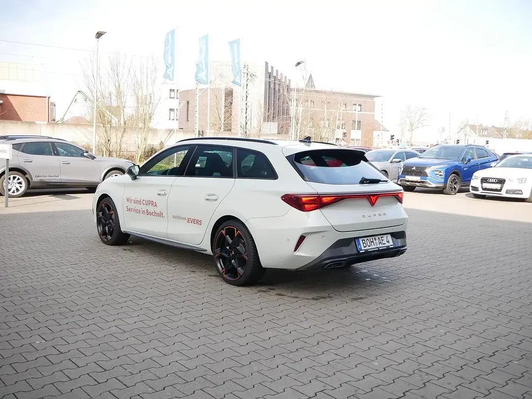 CUPRA Leon 1.5 eTSI DSG Matrix LED Sportstourer - Thumbnail 7