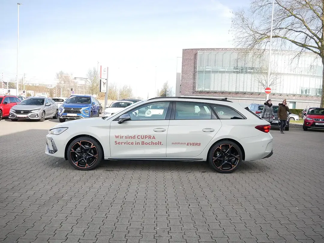 CUPRA Leon 1.5 eTSI DSG Matrix LED Sportstourer - Thumbnail 8