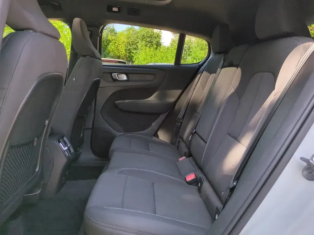 Volvo C40 eAWD Recharge Ultimate - Thumbnail 11