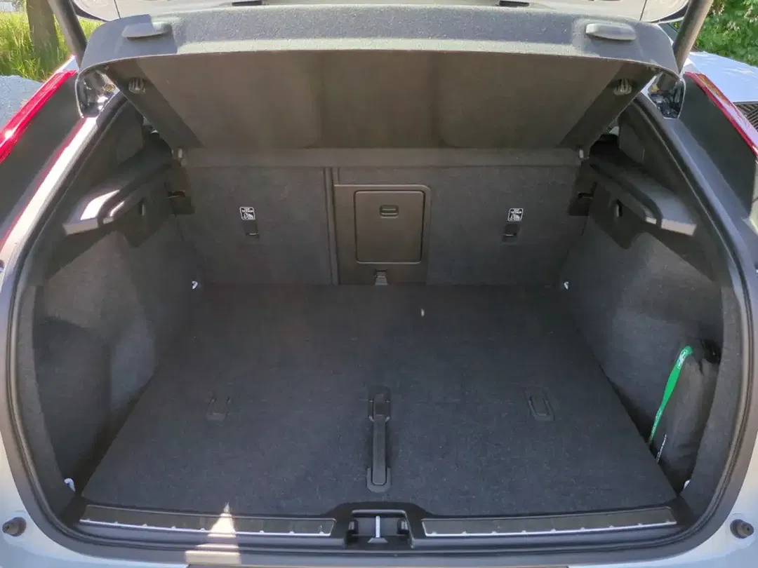 Volvo C40 eAWD Recharge Ultimate - Thumbnail 14