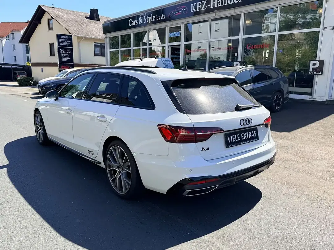 Audi A4 35 TFSI Avant S line - Thumbnail 10