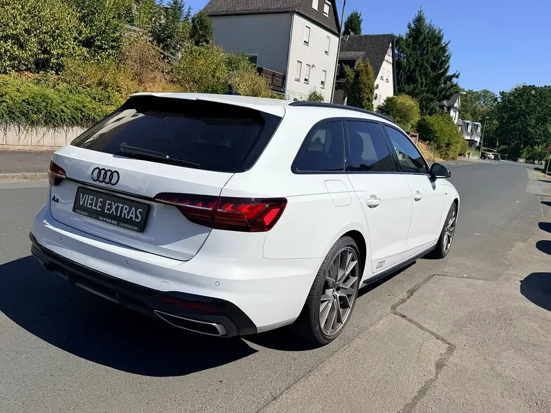 Audi A4 35 TFSI Avant S line - Thumbnail 5