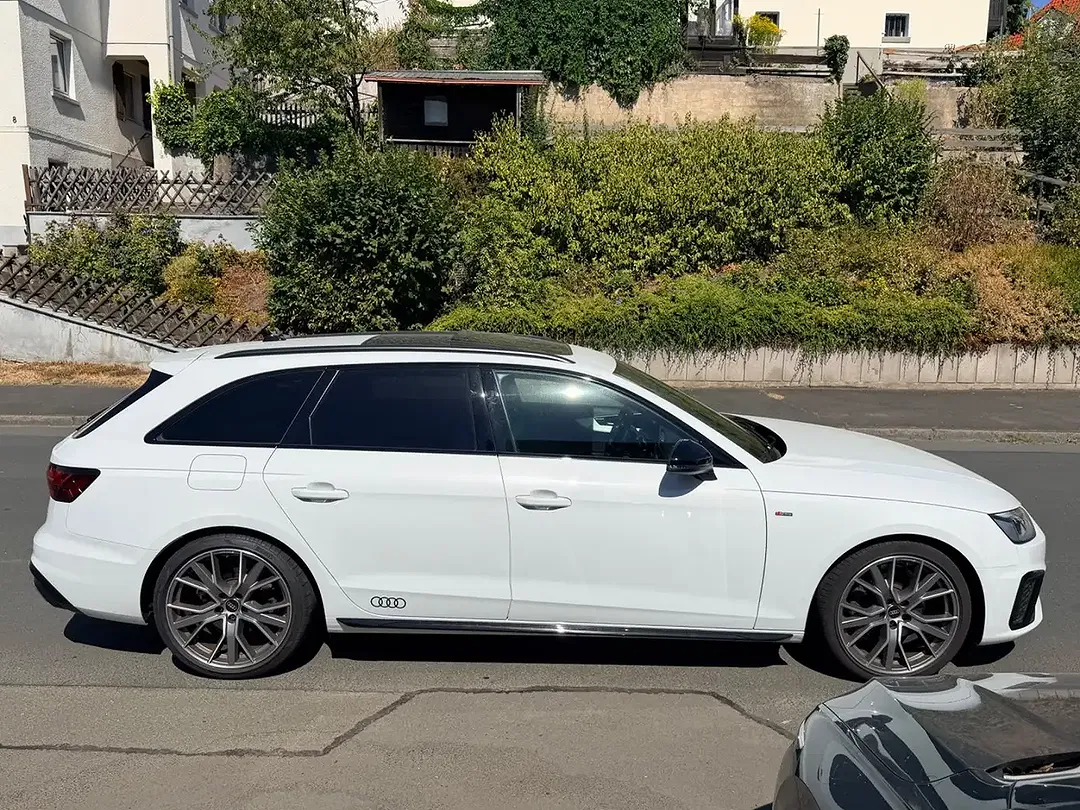 Audi A4 35 TFSI Avant S line - Thumbnail 6