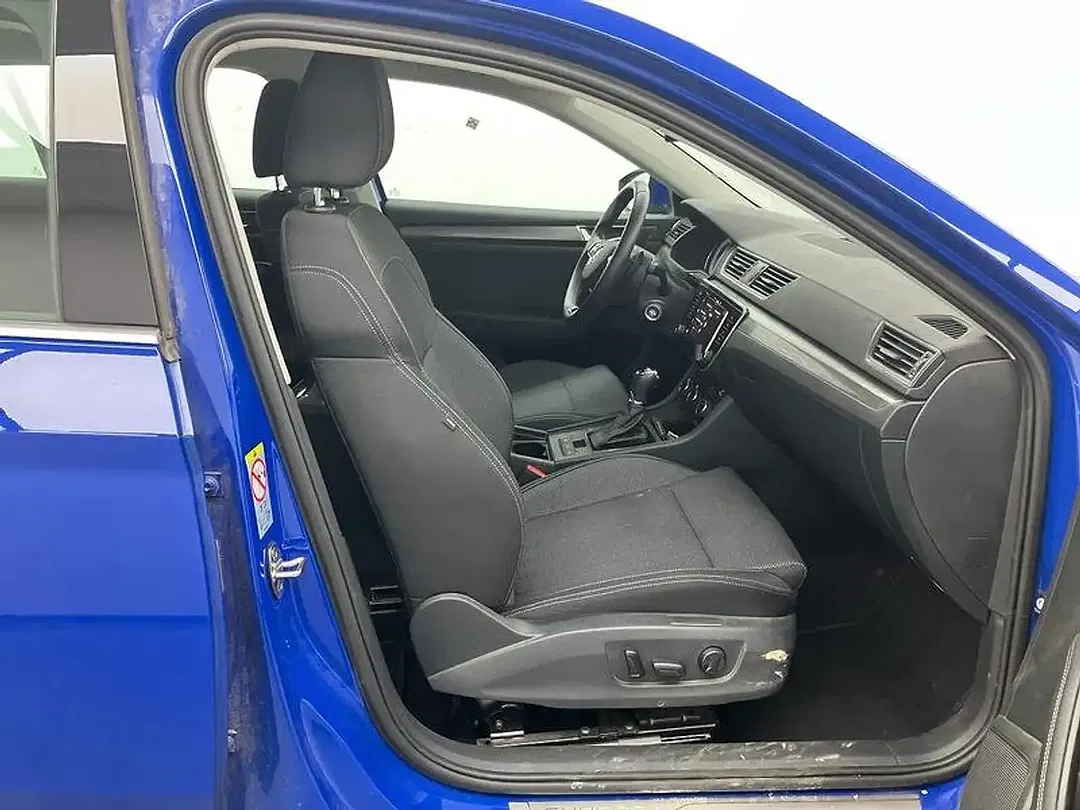 Skoda Superb 1.4 TSI iV DSG AUT Combi Style - Thumbnail 7