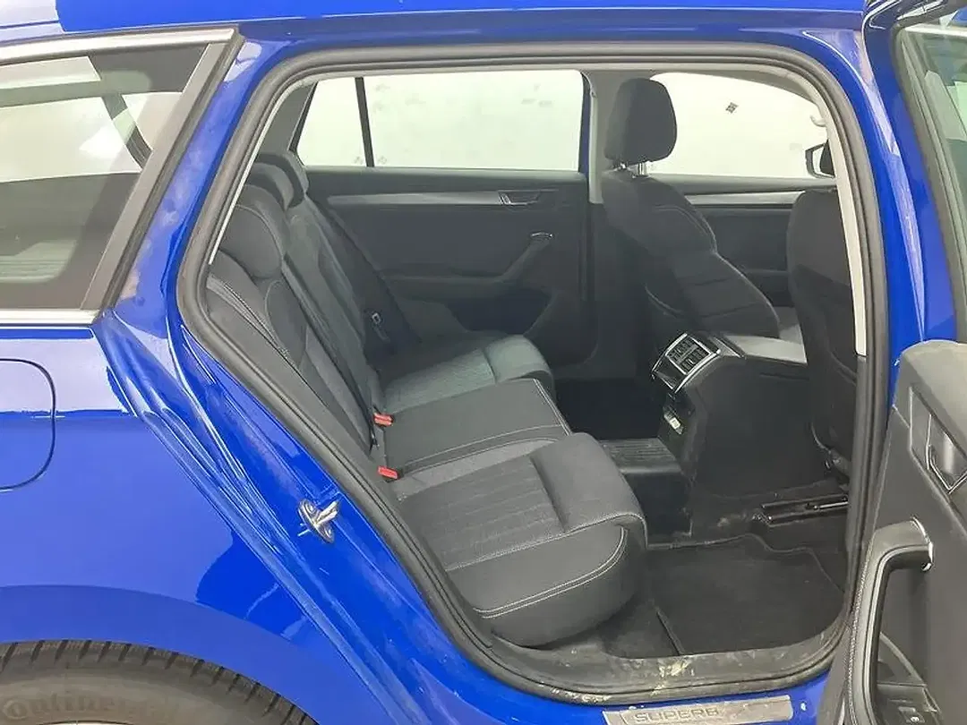 Skoda Superb 1.4 TSI iV DSG AUT Combi Style - Thumbnail 8