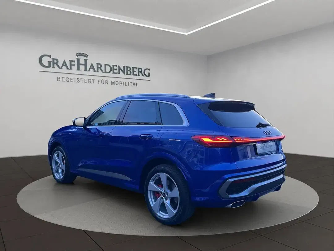 Audi Q5 quattro - Thumbnail 4