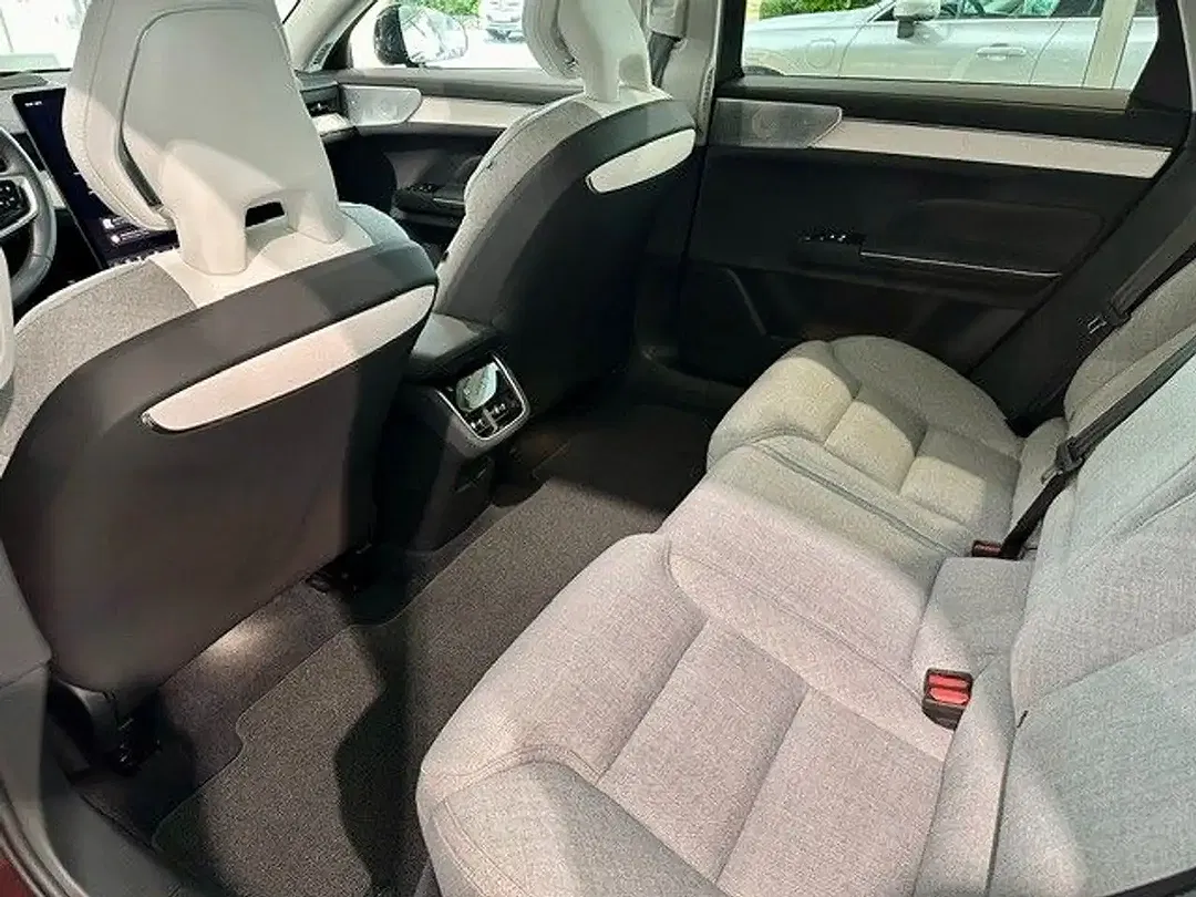 Volvo ES90 Single Motor Extended Range Ultra - Thumbnail 6