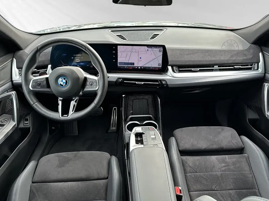 BMW iX2 eDrive M - Thumbnail 6