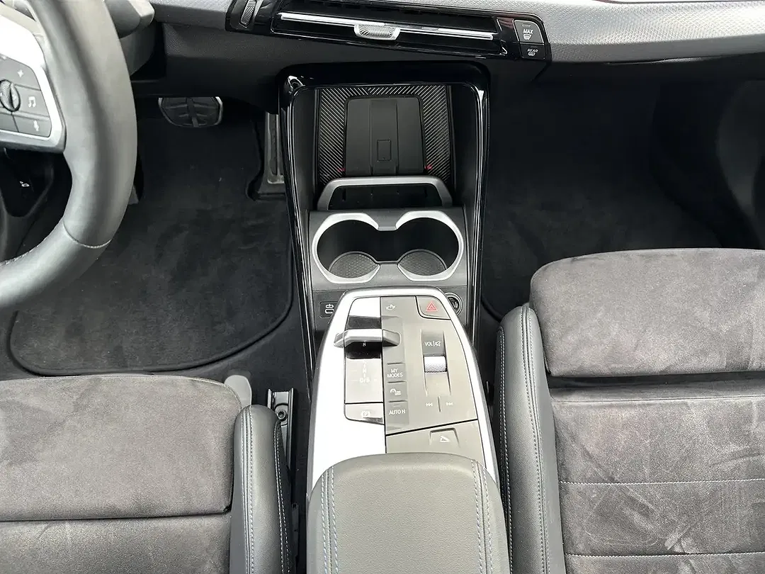 BMW iX2 eDrive M - Thumbnail 7