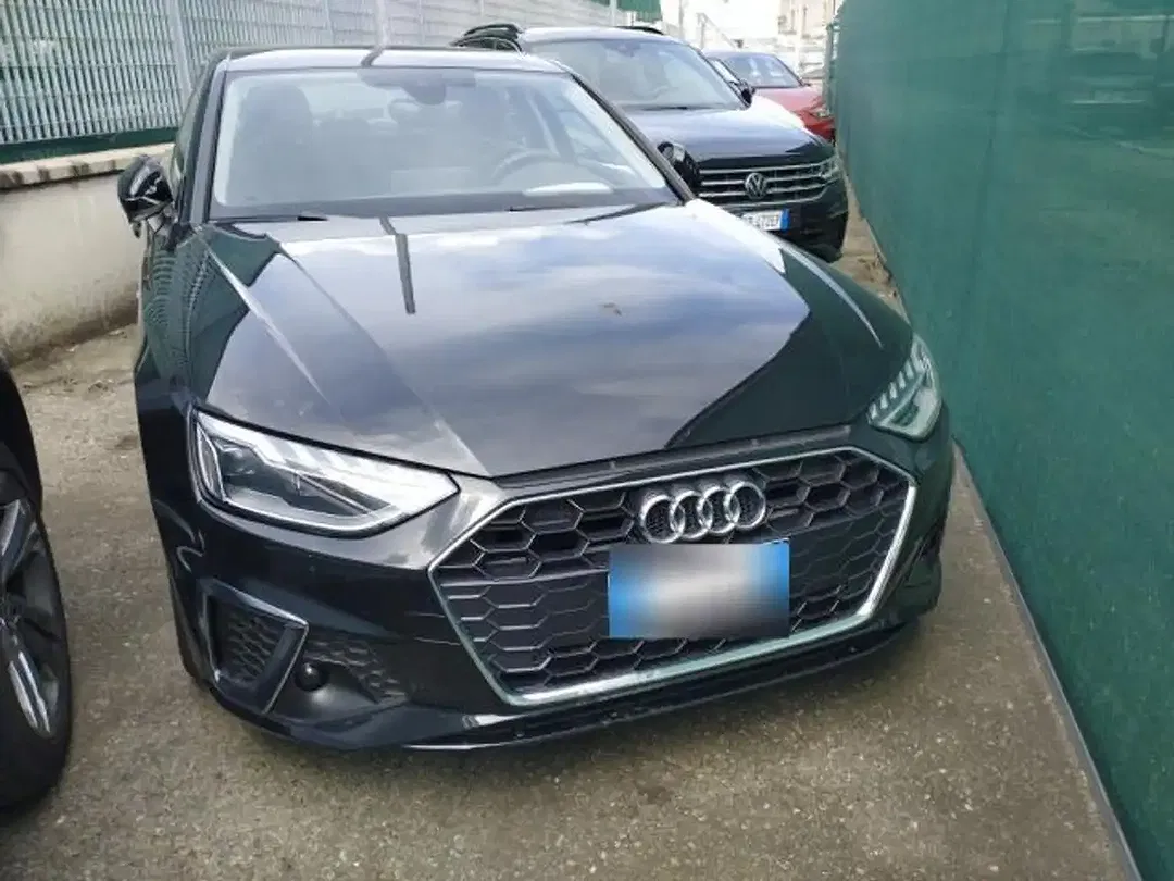 Audi A4 S line - Thumbnail 4