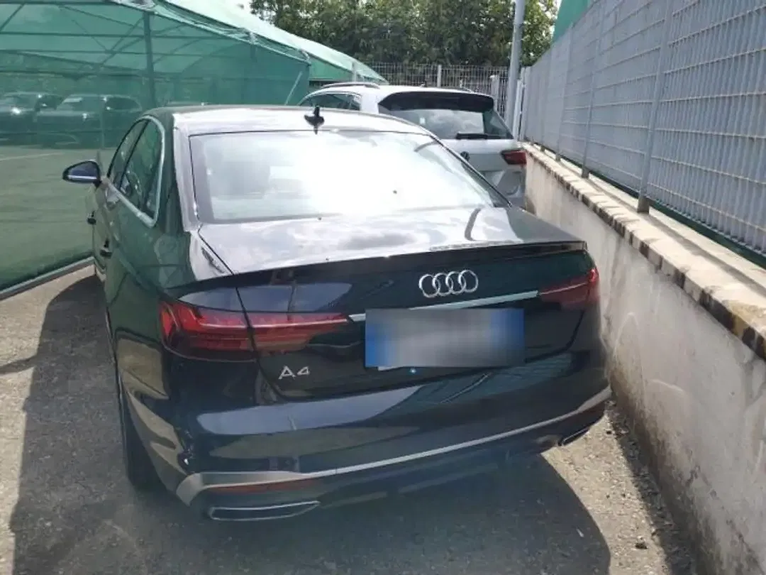 Audi A4 S line - Thumbnail 5