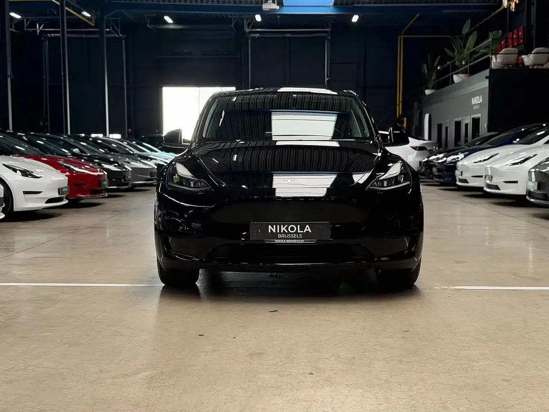 Tesla Model Y RWD Premium - Thumbnail 6