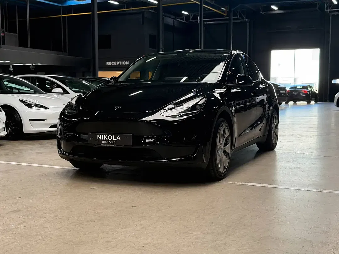 Tesla Model Y RWD Premium - Thumbnail 7