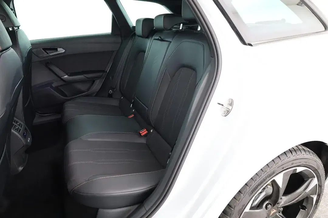 CUPRA Leon 1.5 eTSI DSG Sportstourer - Thumbnail 10