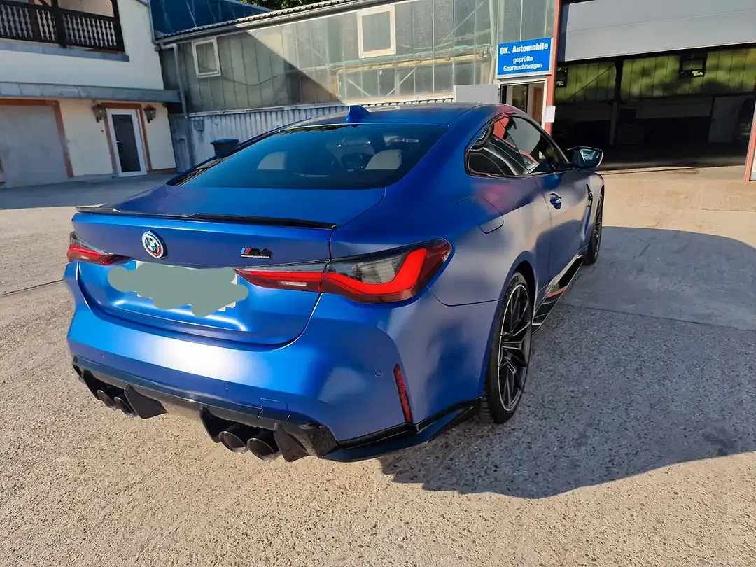 BMW M4 xDrive Competition Coupe - Thumbnail 4