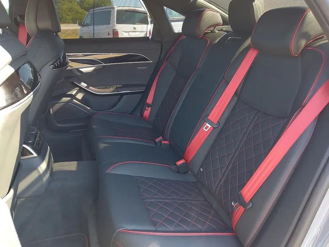 Audi S8 - Thumbnail 12
