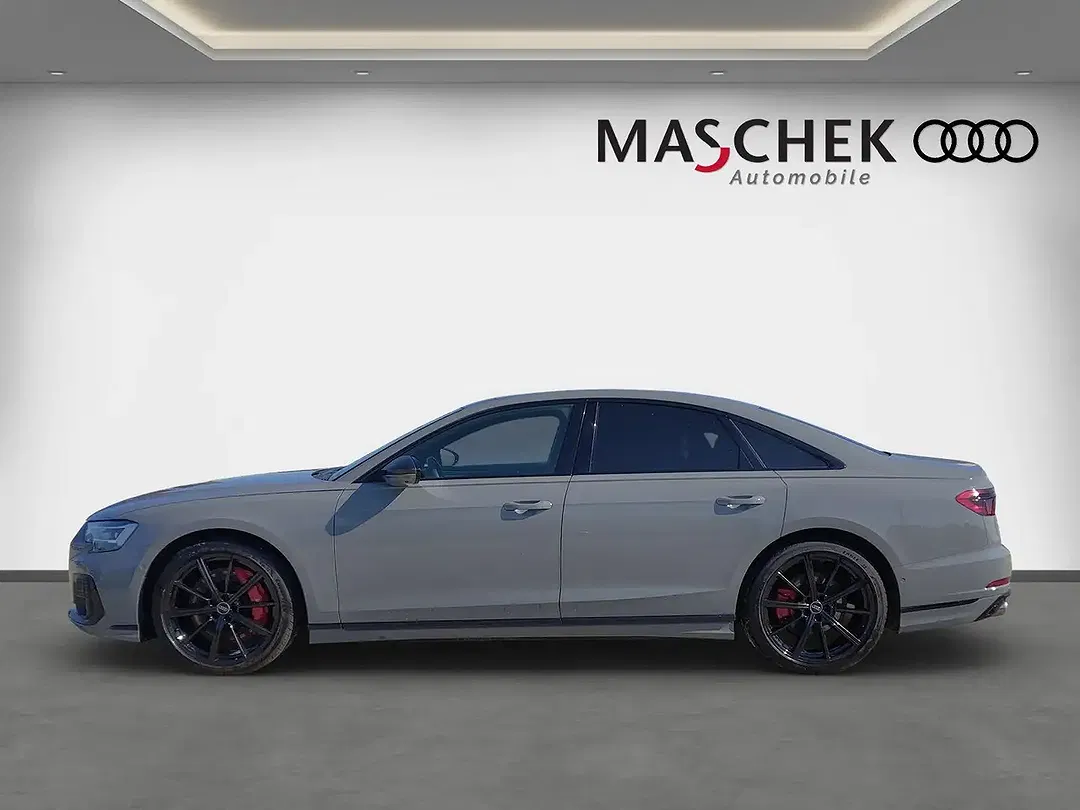 Audi S8 - foto 2