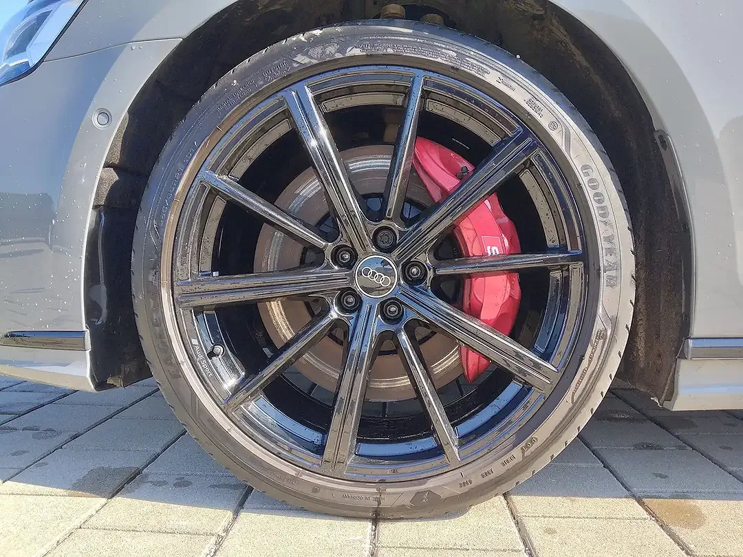 Audi S8 - Thumbnail 8