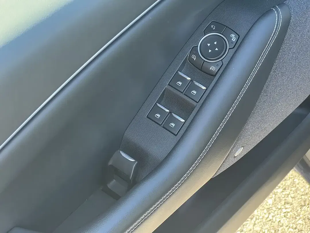 Ford Mustang Mach-E Standard Range - Thumbnail 10