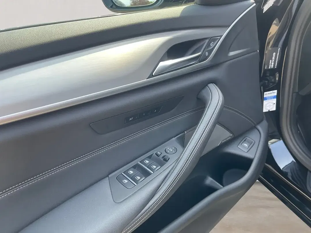 BMW 530 xDrive - Thumbnail 9