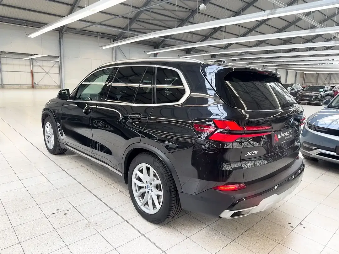 BMW X5 xDrive - Thumbnail 4