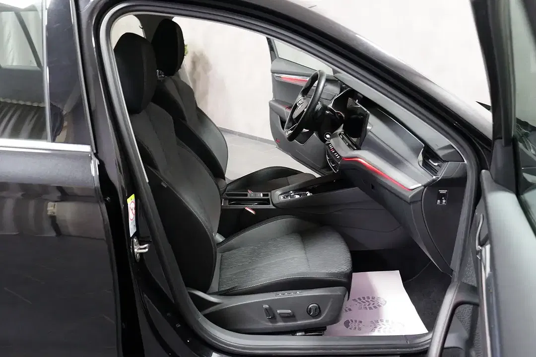 Skoda Octavia iV DSG Combi Style - Thumbnail 7