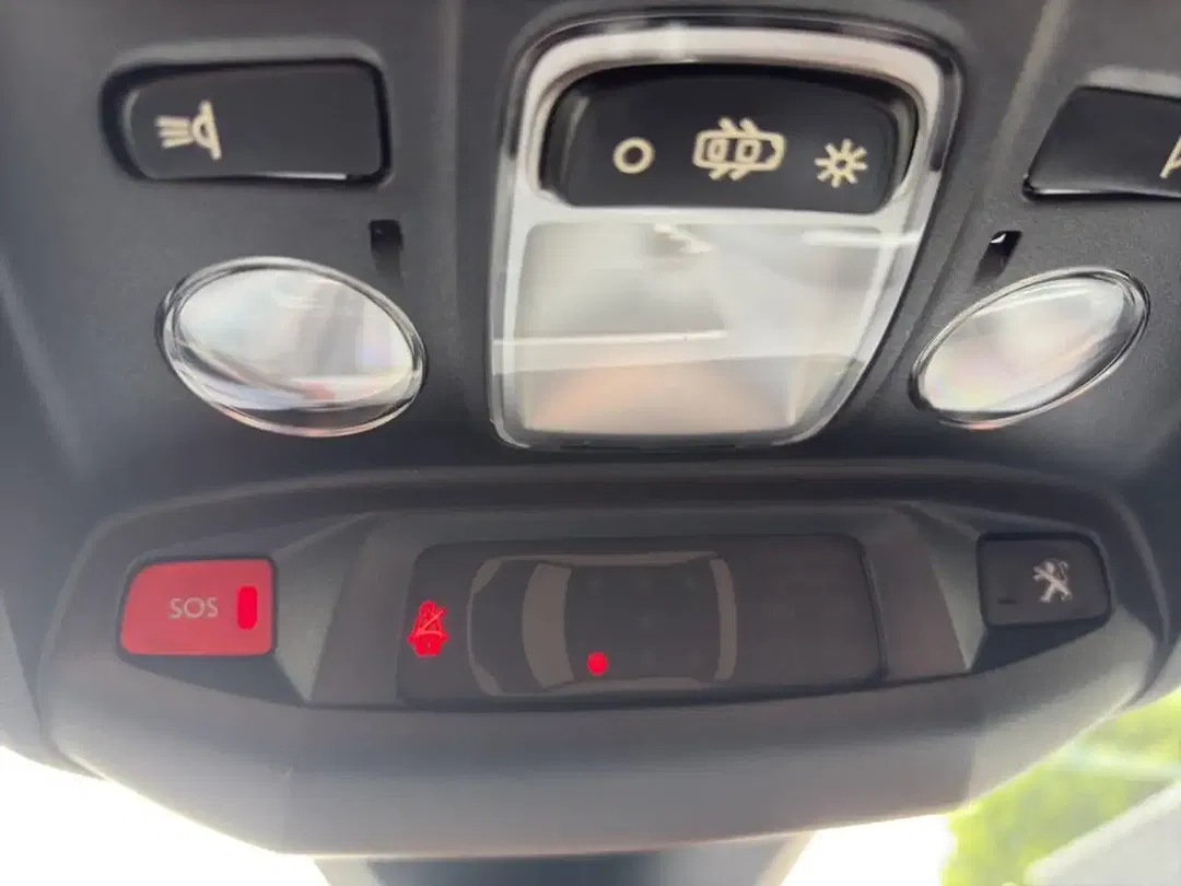 Peugeot 5008 130 PureTech GT - Thumbnail 22