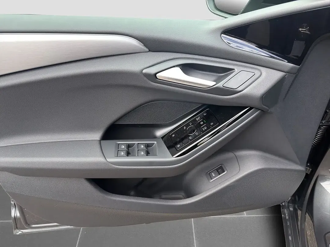 Audi A6 e-tron S line - Thumbnail 12