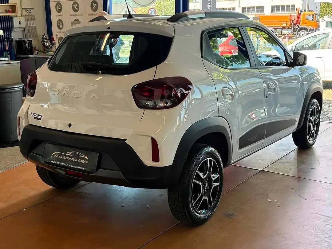 Dacia Spring EV Essential - Thumbnail 5
