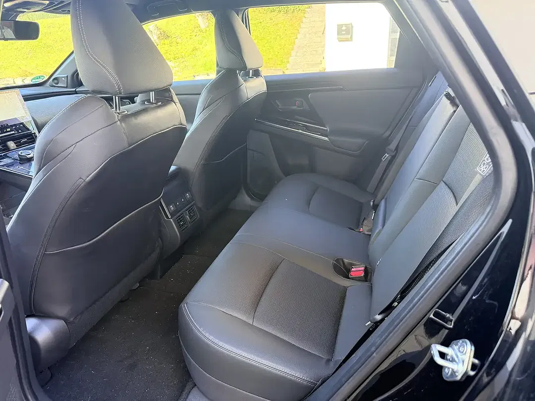 Toyota bZ4X - Thumbnail 7