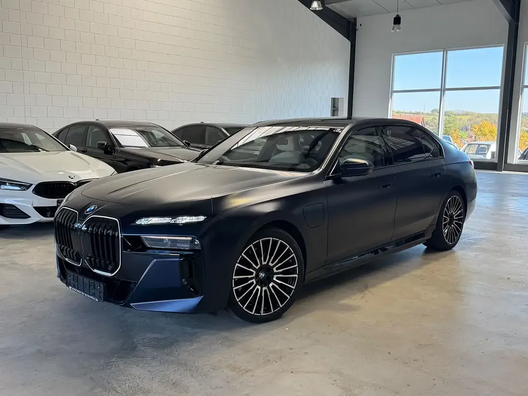 BMW 750 xDrive M Sport Pro Individual Lounge - foto 1