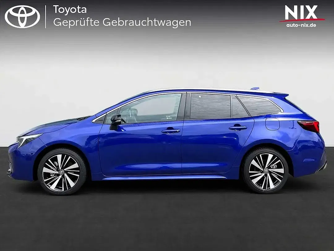 Toyota Corolla - Thumbnail 3