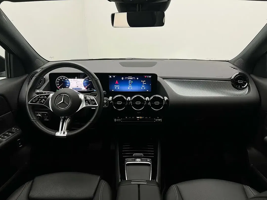 Mercedes-Benz GLA 200 - Thumbnail 11