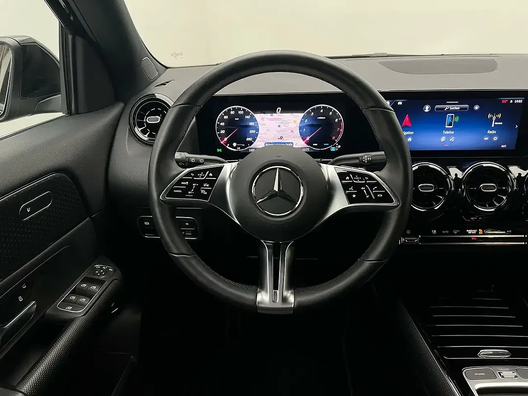 Mercedes-Benz GLA 200 - Thumbnail 14