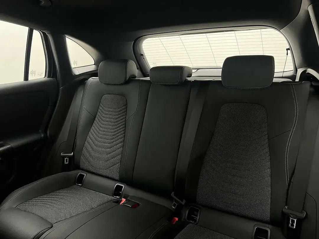 Mercedes-Benz GLA 200 - Thumbnail 19