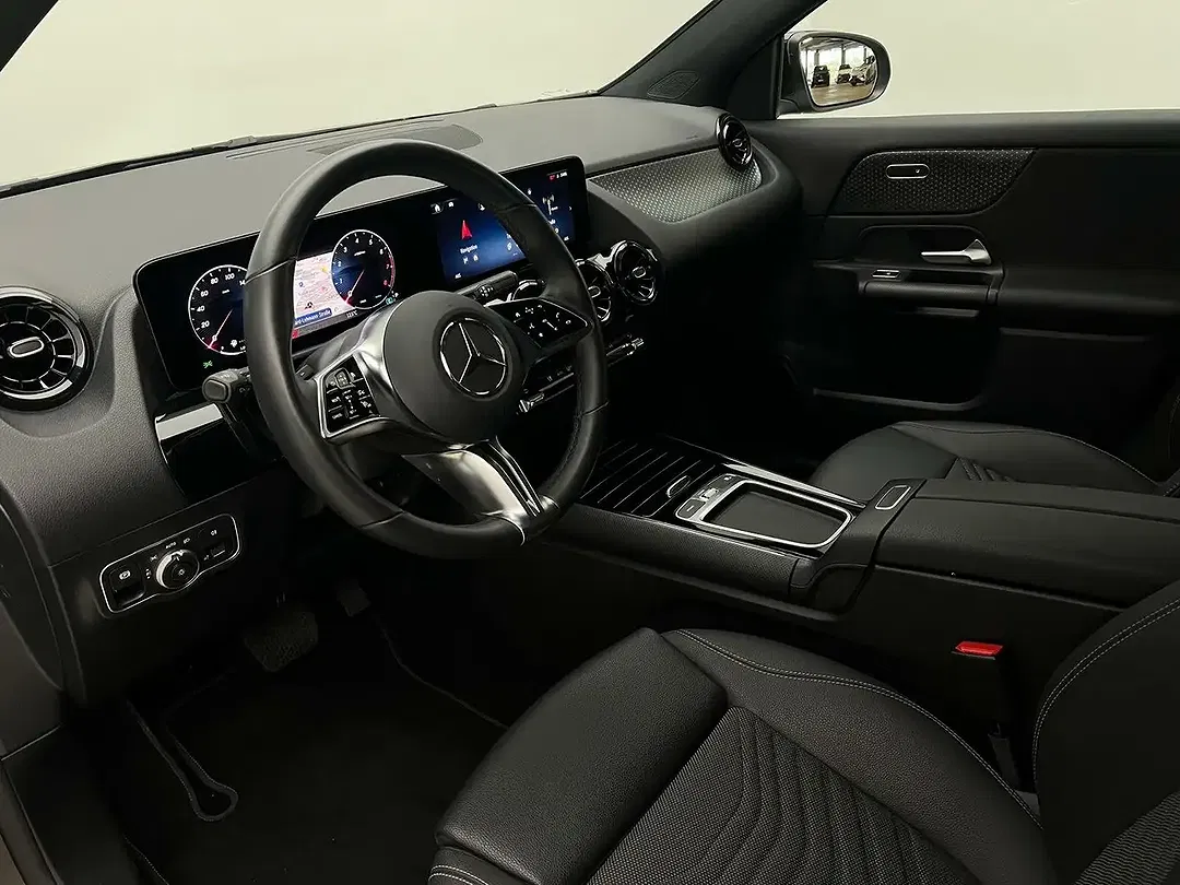 Mercedes-Benz GLA 200 - Thumbnail 8