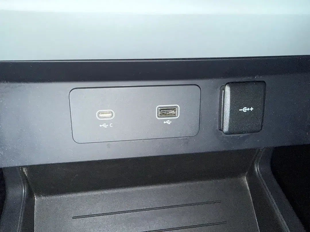 Land Rover Defender D200 3.0 MHEV 90 X-Dynamic S - Thumbnail 14