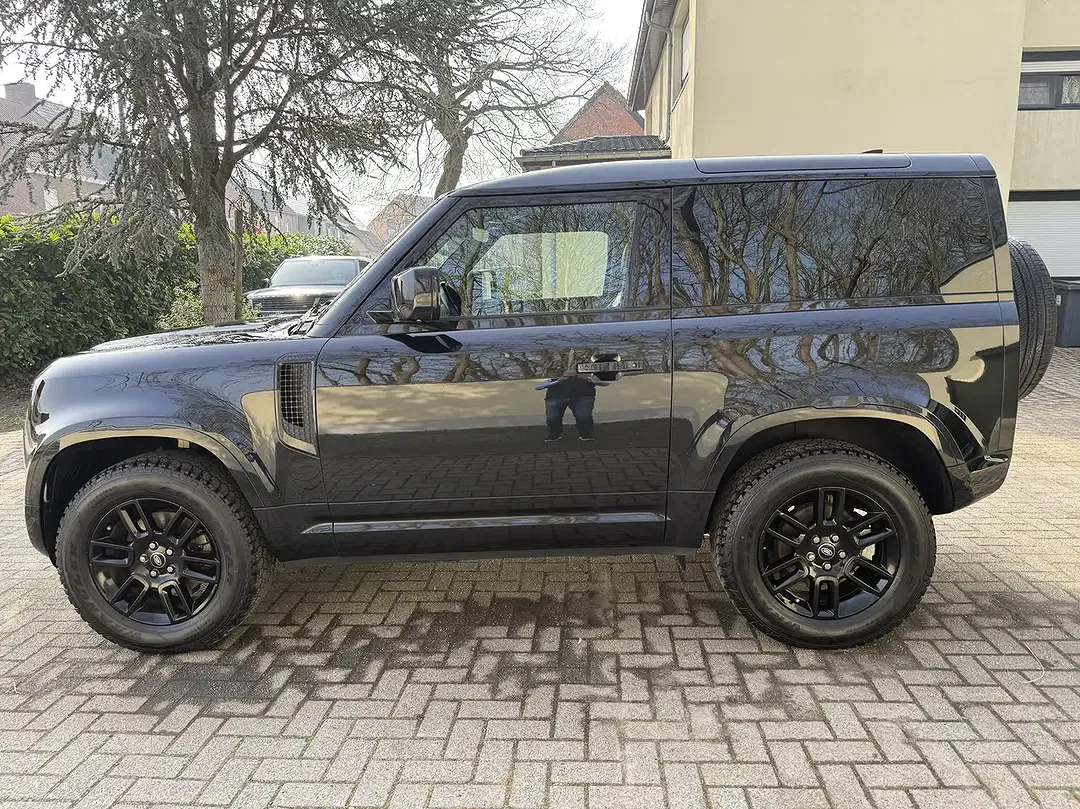 Land Rover Defender D200 3.0 MHEV 90 X-Dynamic S - Thumbnail 4