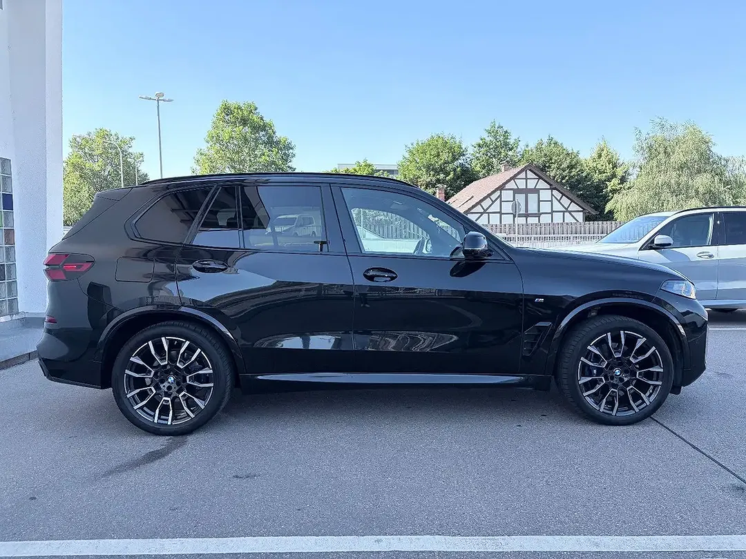 BMW X5 M Sport Pro - Thumbnail 4