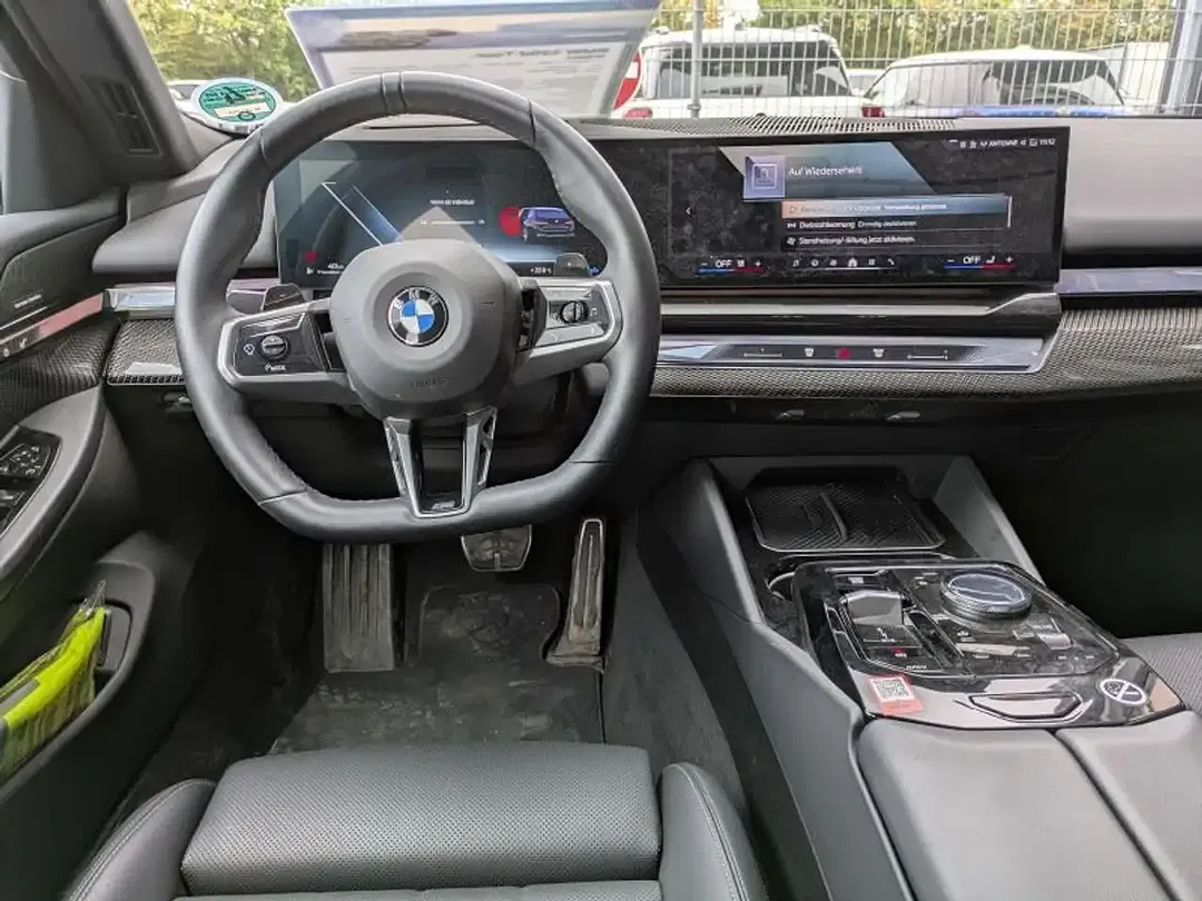 BMW 520 Touring M Sport - Thumbnail 6