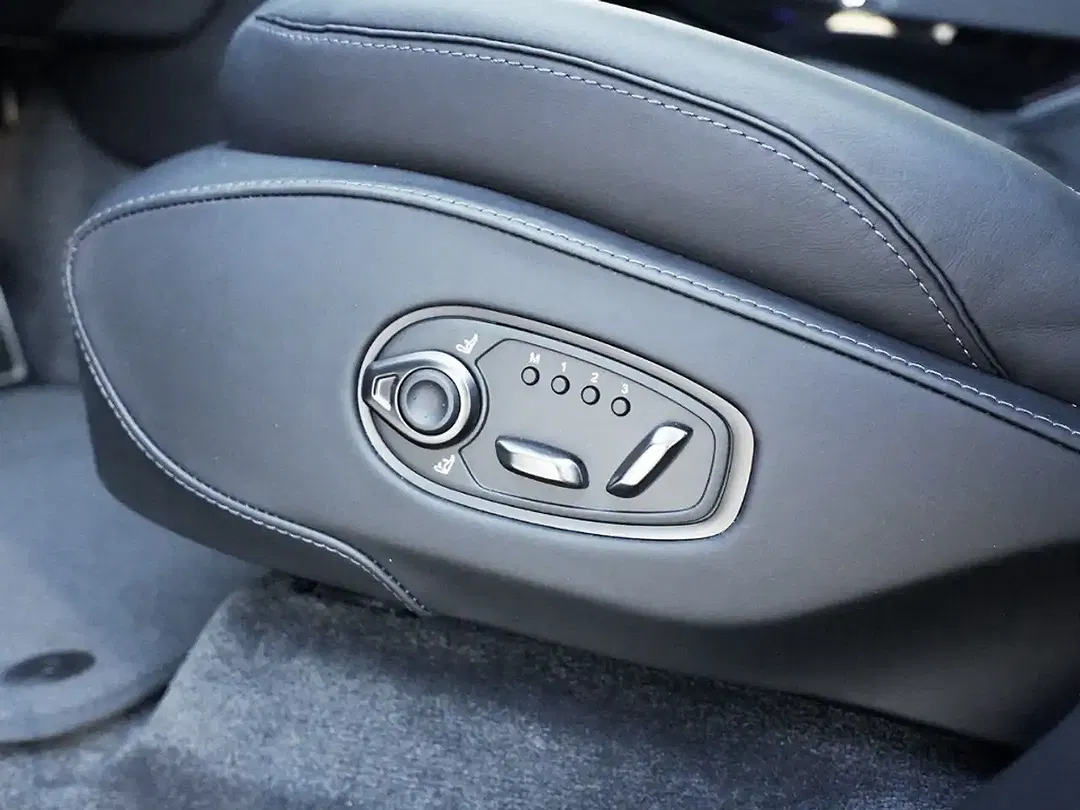 Aston Martin DBX 707 - Thumbnail 12