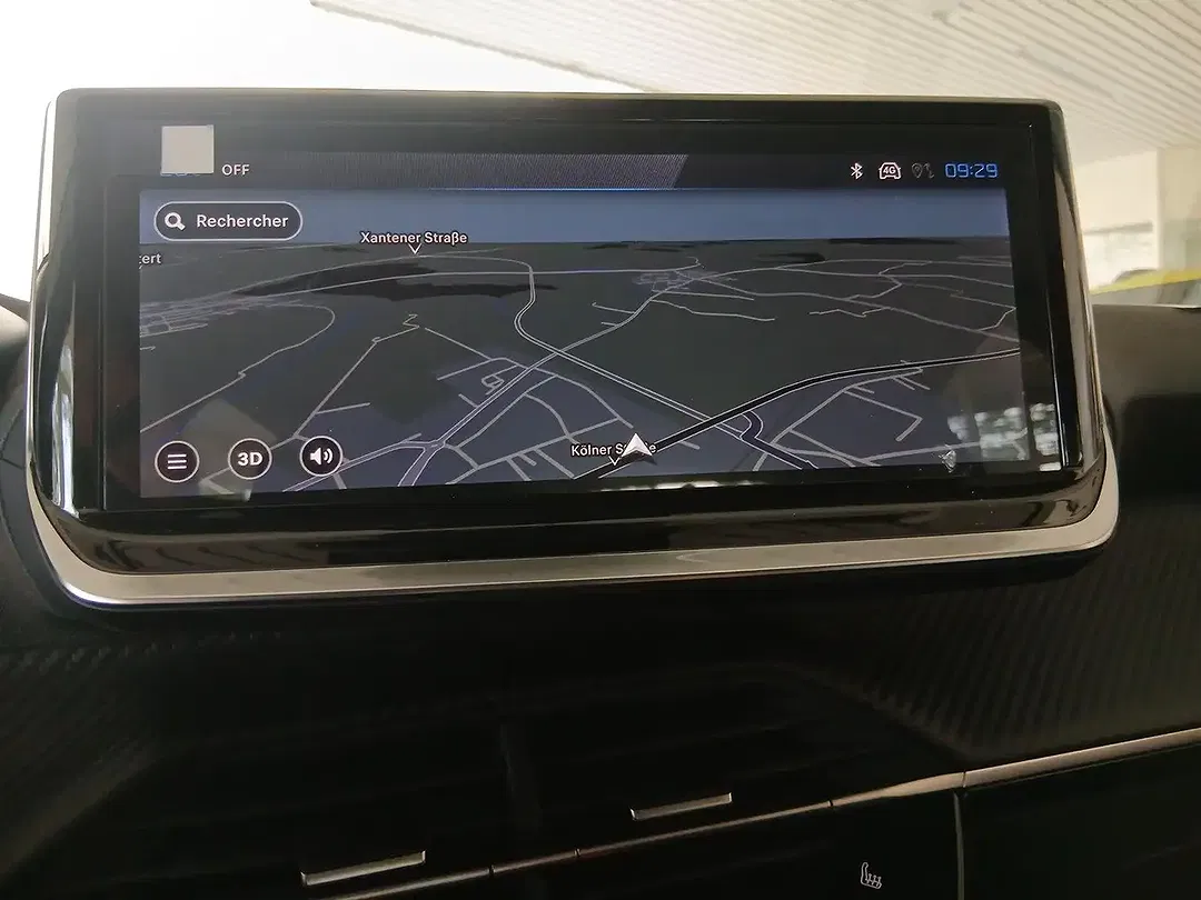 Peugeot 208 145 Hybrid Allure - Thumbnail 13