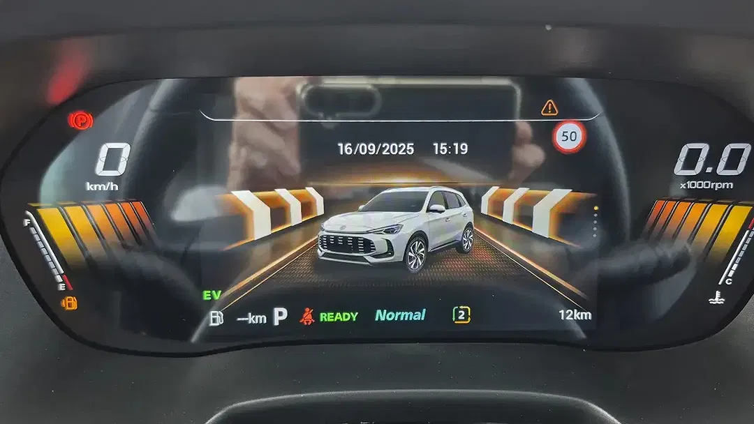 MG ZS 1.5 Hybrid+ Luxury - Thumbnail 13