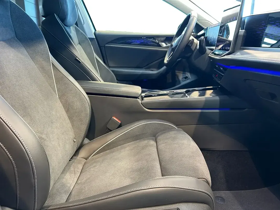 Volkswagen Passat 1.5 eTSI - Thumbnail 8