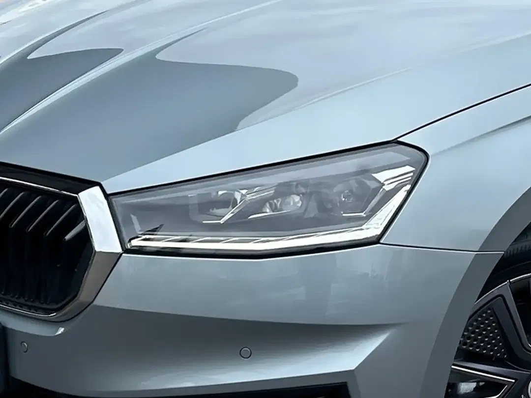 Skoda Fabia 1.0 TSI DSG - Thumbnail 7