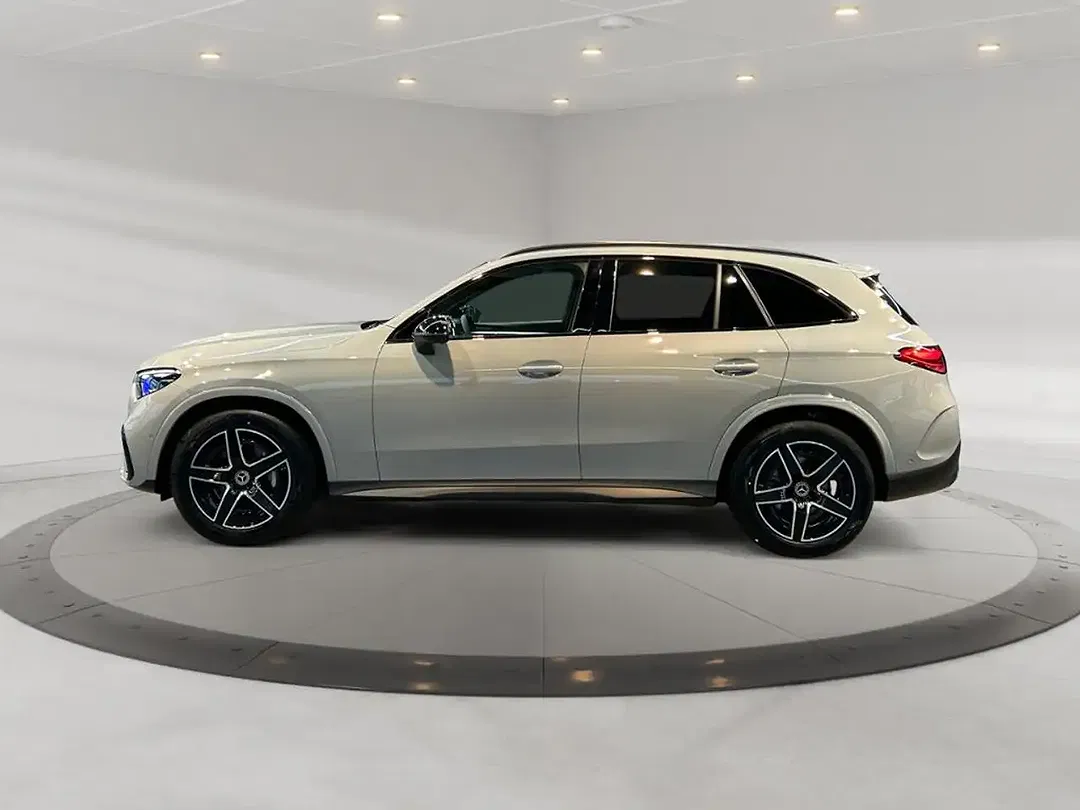 Mercedes-Benz GLC 200 4MATIC AMG MBUX Night - Thumbnail 3