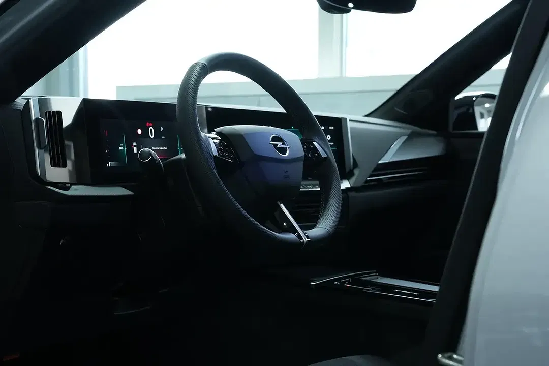 Opel Astra AUT GS - Thumbnail 14