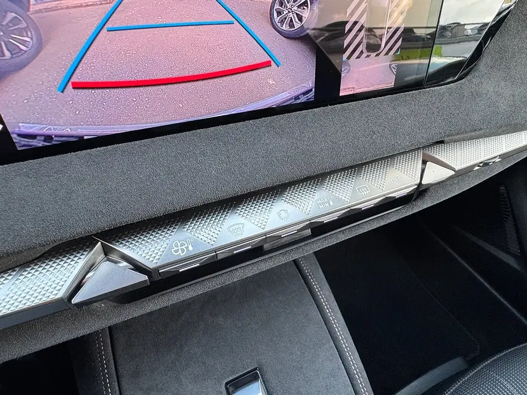 DS Automobiles DS 4 - Thumbnail 13