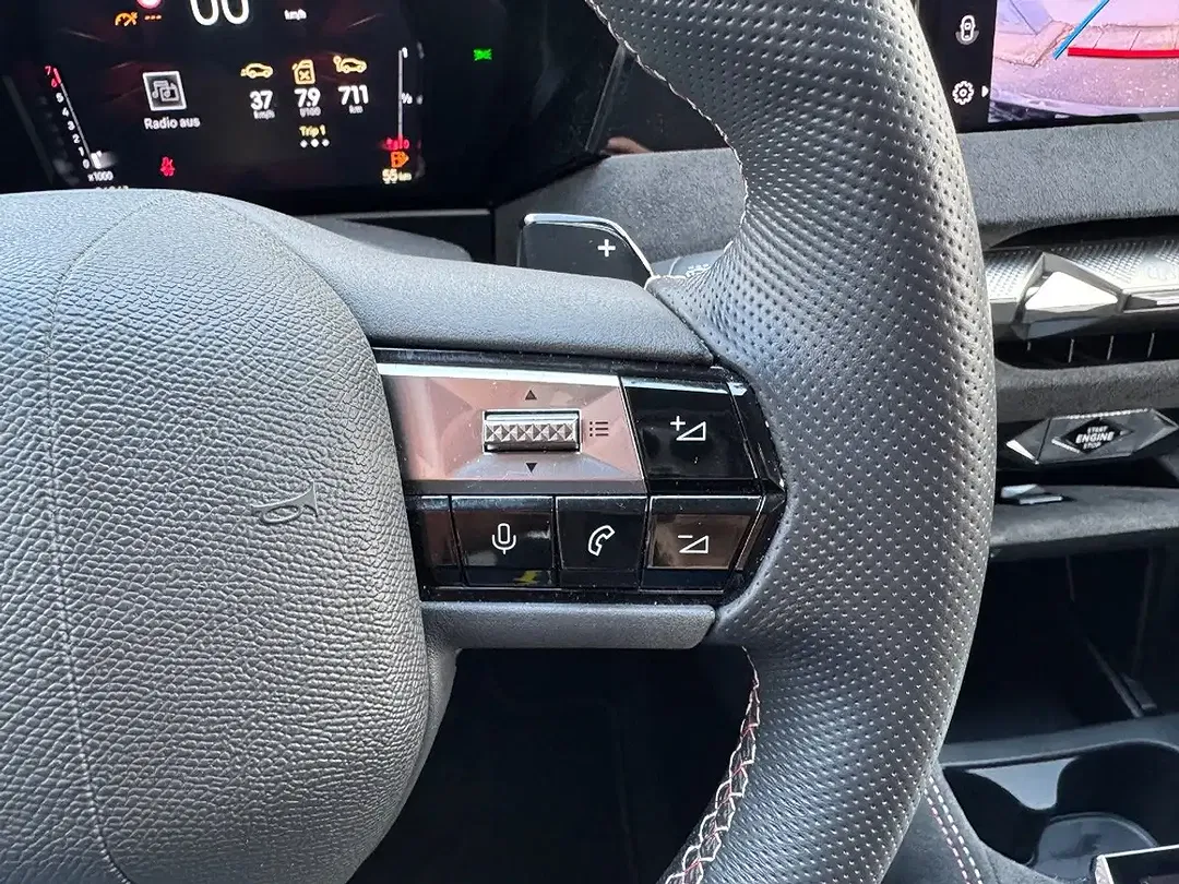 DS Automobiles DS 4 - Thumbnail 17